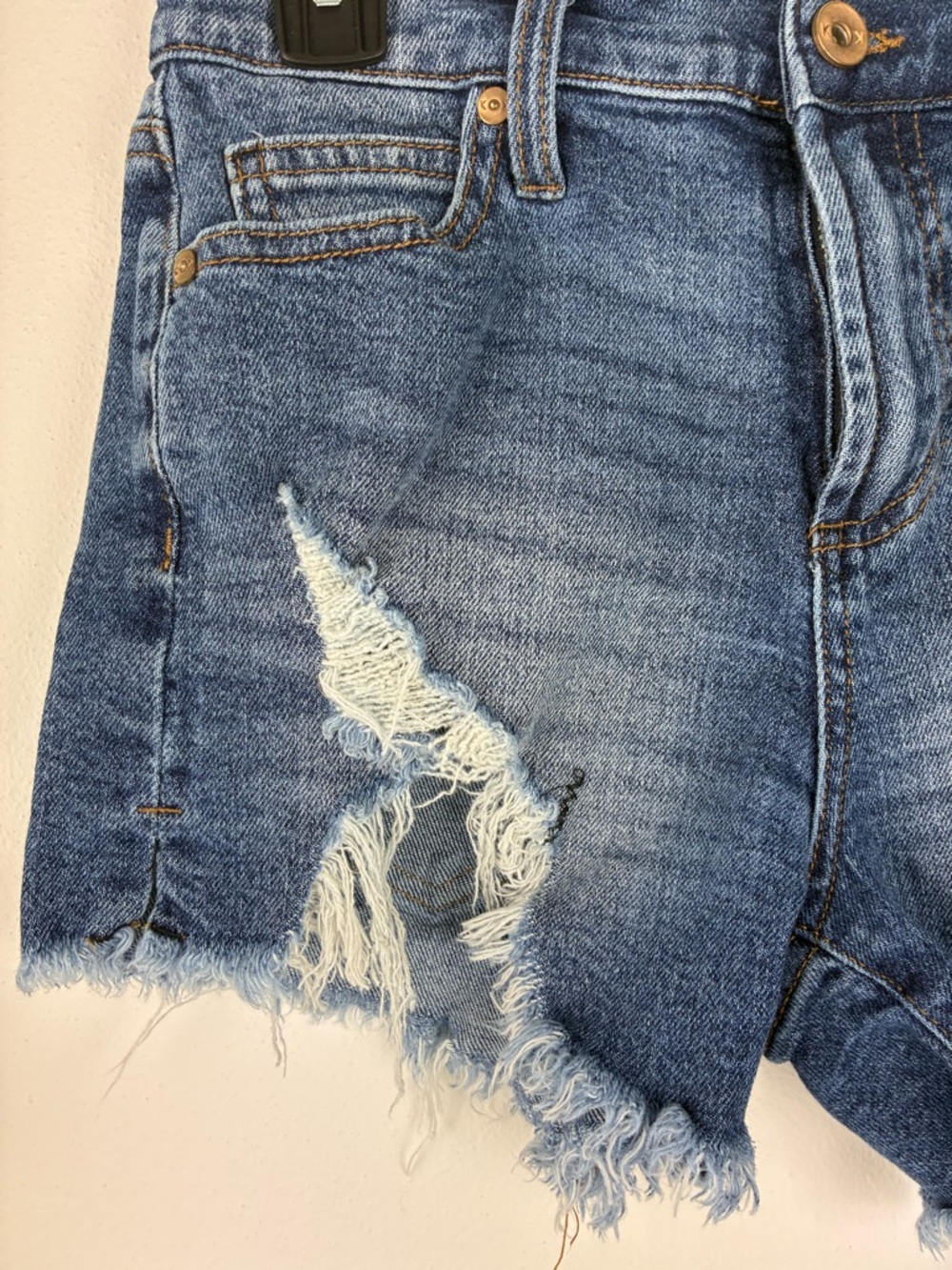 Kendall + Kylie Distressed Denim Shorts Raw Hem High Rise Size 3/26 - Picture 2 of 8